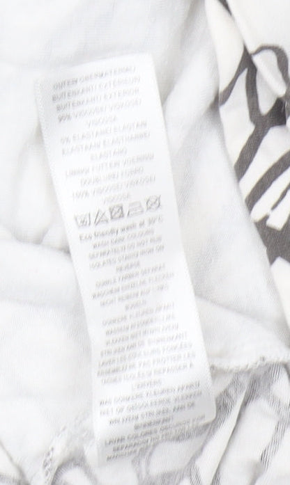 Minuet Women’s White Geometric Jersey Blouse L