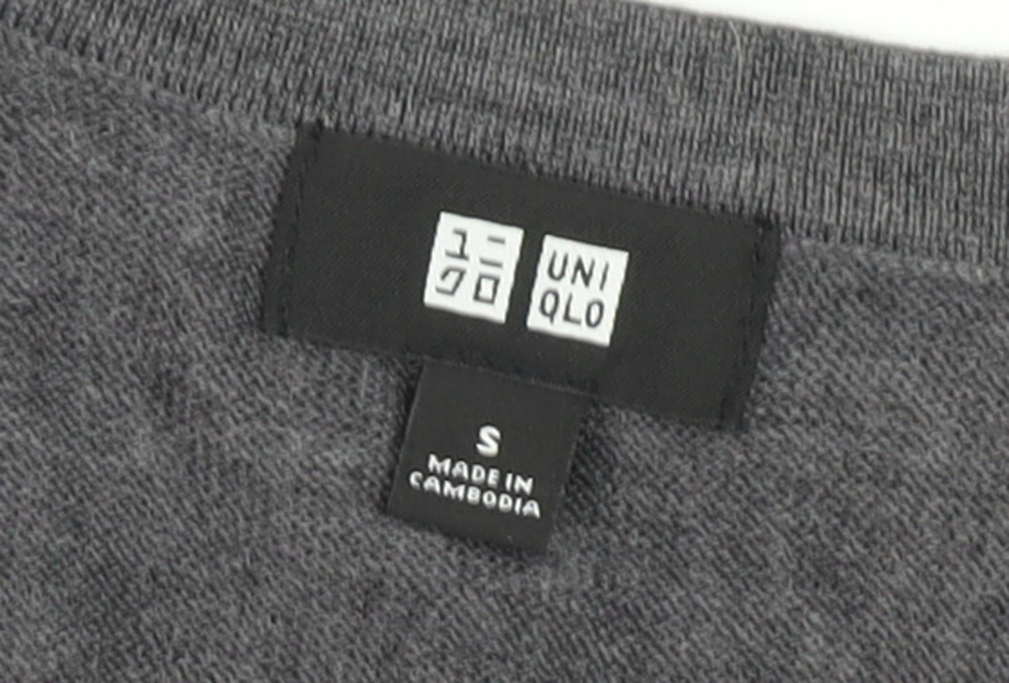 Uniqlo Men's Grey Wool V-Neck Pullover Jumper, Size S