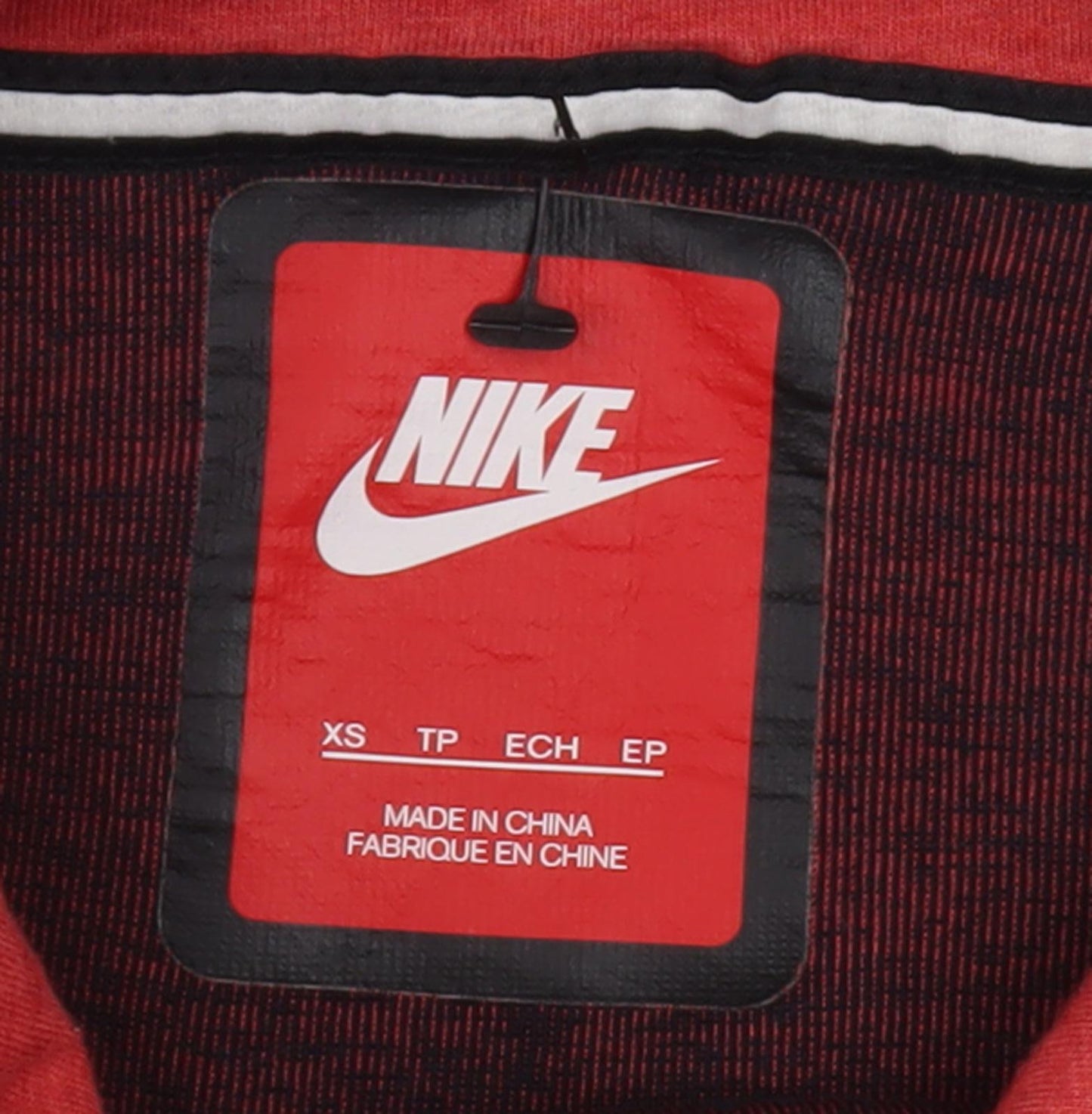 Nike Boys Red Pullover Hoodie XS Sporty Logo Design
