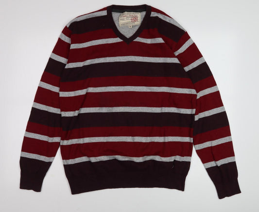 Sandstone Men's M Red Striped V-Neck Jumper
