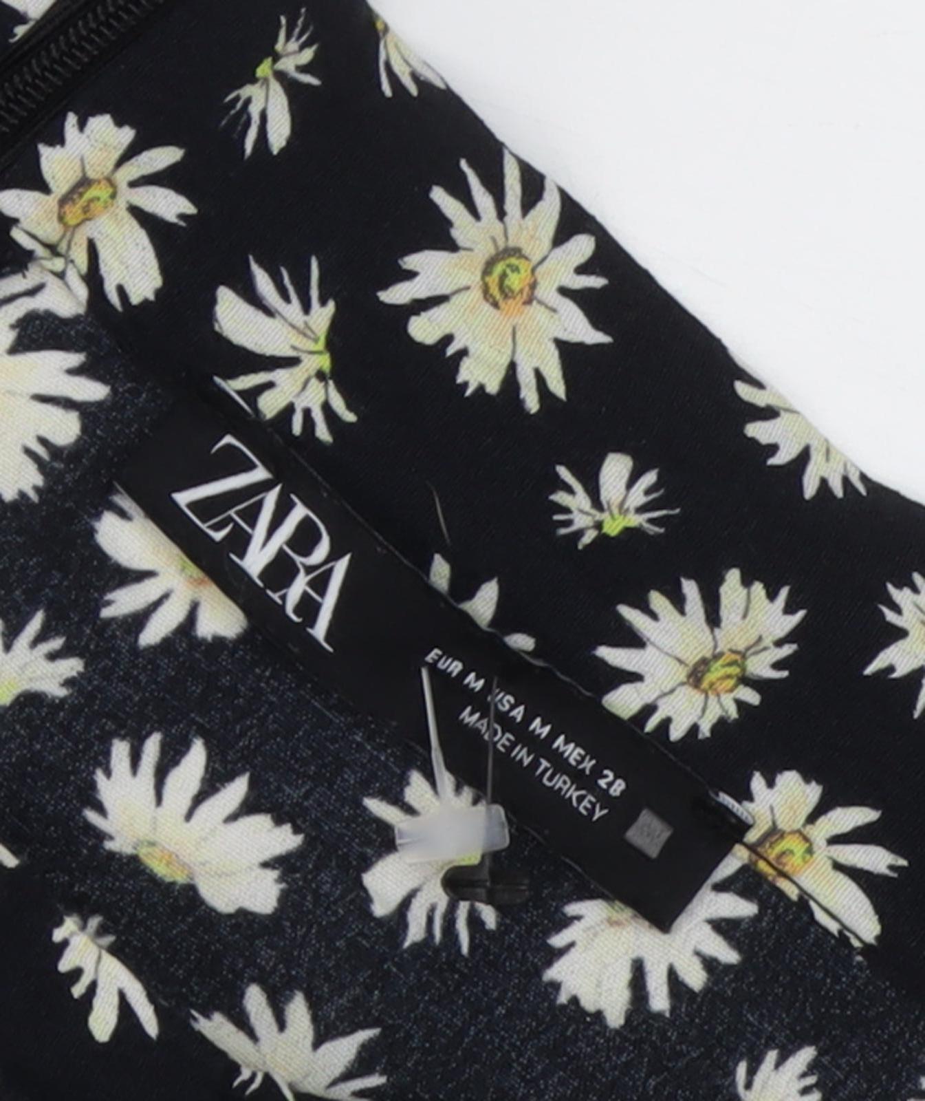 Zara Women's Black Floral Shorts M