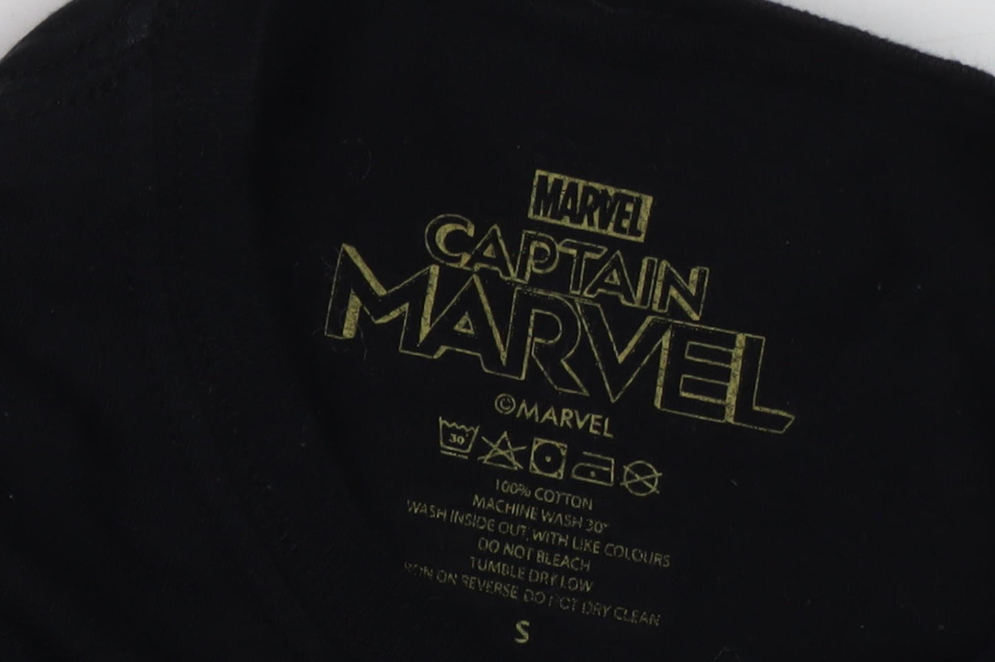 Unisex Adults UK Size S Marvel Black Basic T-Shirt