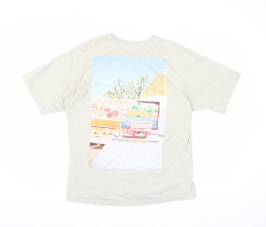 Pull & Bear Men Beige Graphic Print T-Shirt - S
