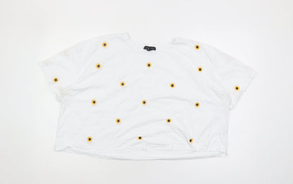 New Look Women's White Floral Cropped T-Shirt Size 22