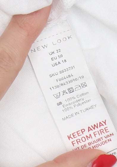 New Look Women's White Floral Cropped T-Shirt Size 22