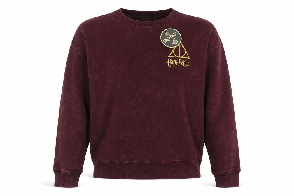 Front view of Harry Potter Red Sweatshirt unisex adult 10/12 pullover