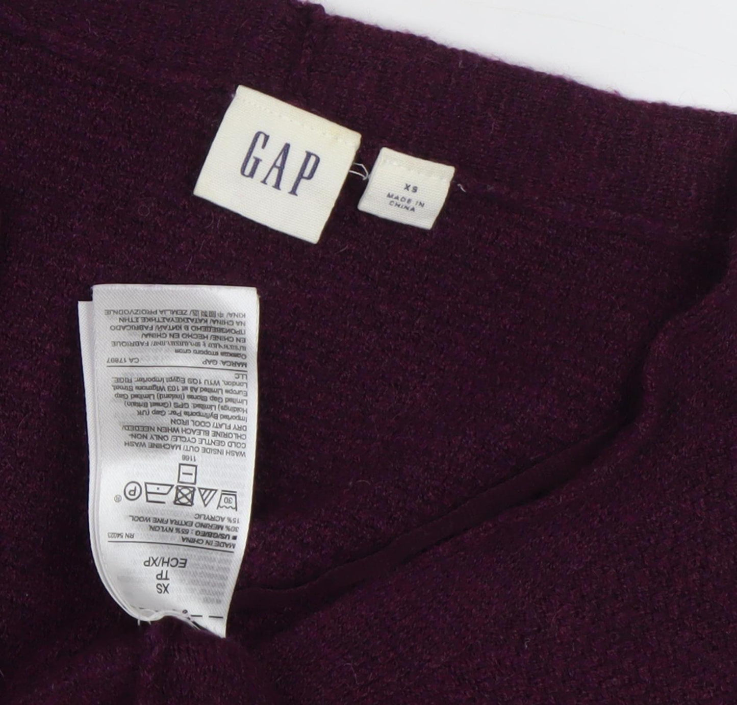 Gap Women's Purple V-Neck Pullover Jumper XS