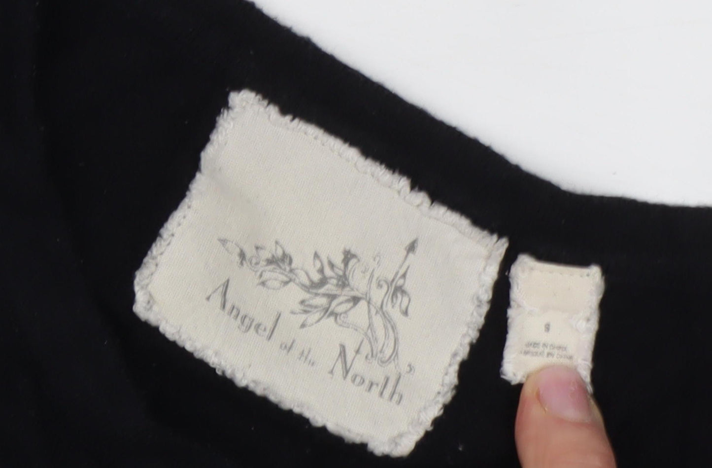 Angel of the North Black Women's Small Jumper
