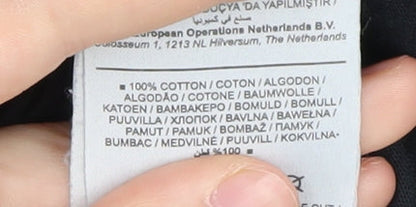 Nike Men's Black M Sports Graphic Tee Shirt