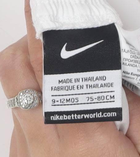 Nike Unisex Baby White Sports Shorts, 9-12 Months