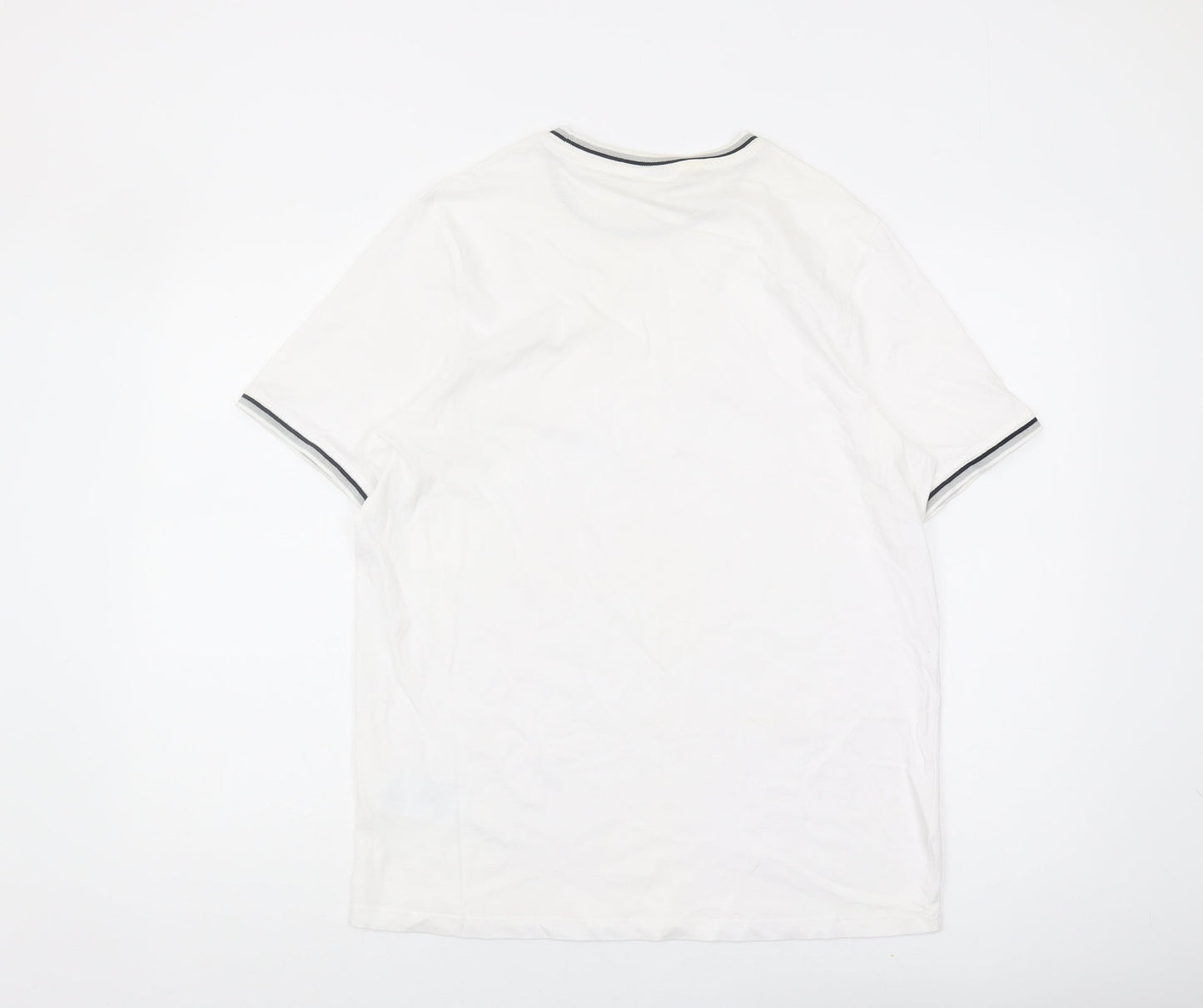 Slazenger Men's White Crew Neck T-Shirt Medium