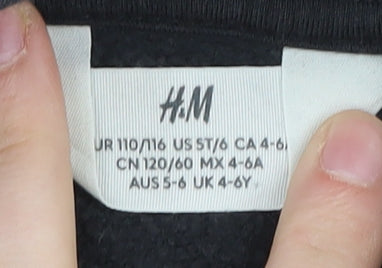 H&M Boys Black Marvel Pullover Hoodie 4-6 Years