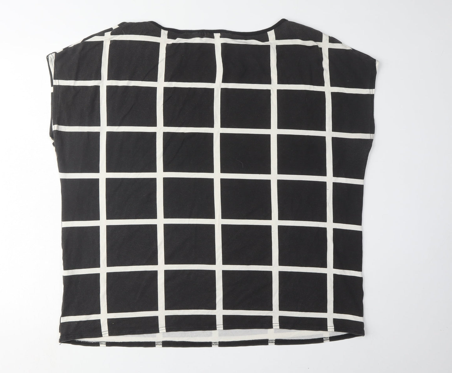 Boohoo Women's Black Check T-Shirt Size 22