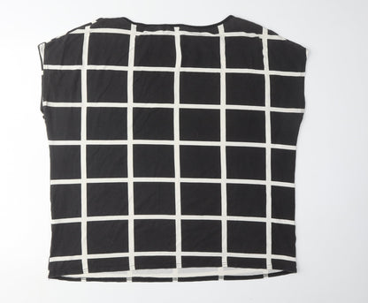 Boohoo Women's Black Check T-Shirt Size 22