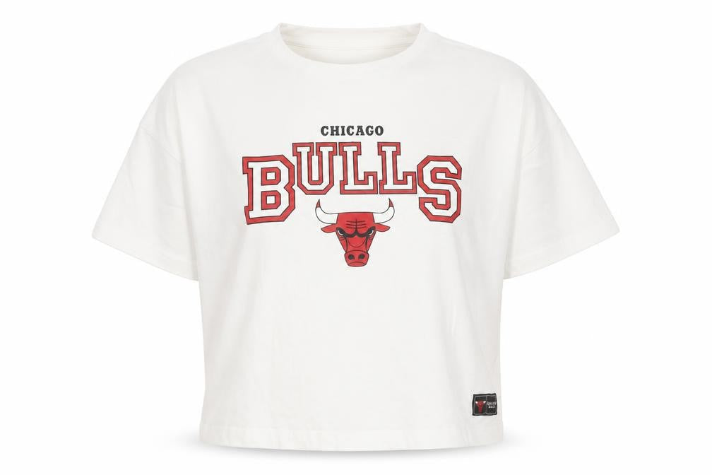 Front view of NBA unisex white bulls t-shirt, size 14, embroidered sports style