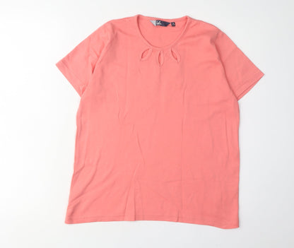 Isla Women's Pink T-Shirt, Size M, Round Neck