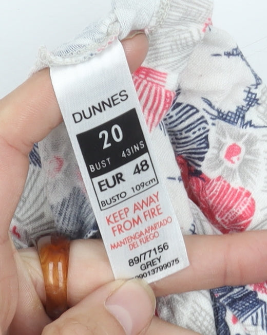 Dunnes Women's Floral T-Shirt Size 20 V-Neck Short Sleeve