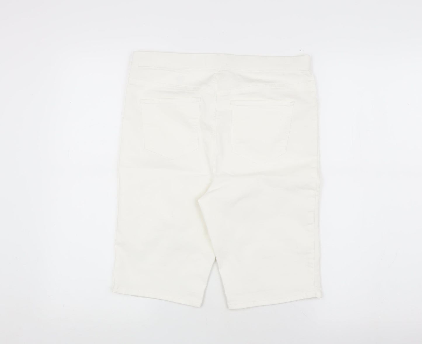 Papaya Women's White Bermuda Shorts Size 10