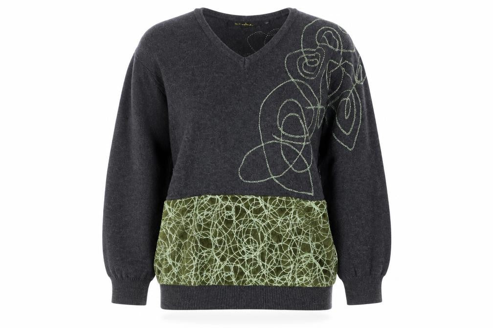 Front view of BANIM girls’ black pullover sweatshirt 8 years with embroidery