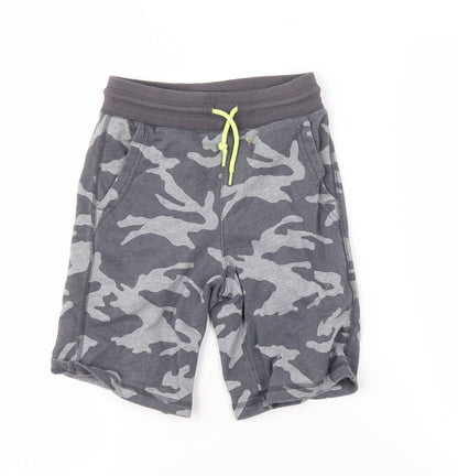 GapKids Boys' Grey Camo Sweat Shorts, Size 6-7, Elastic Waist