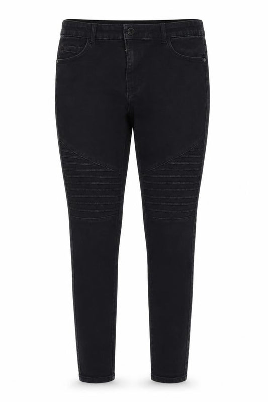 Front view of Only Women's Black XL Skinny Jeans