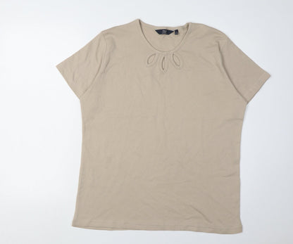 ISLE Women's Beige T-Shirt L Round Neck Casual
