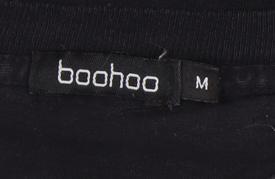 Boohoo Women's Black Graphic T-Shirt Medium