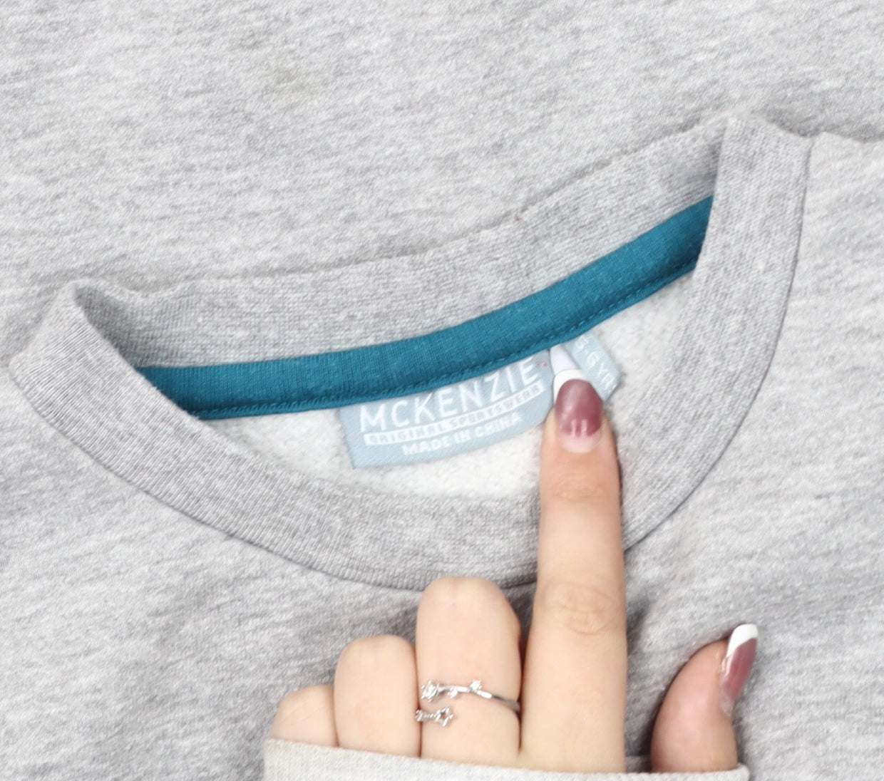 McKenzie Boys Grey Sweatshirt 6 Years Pullover Logo Jersey