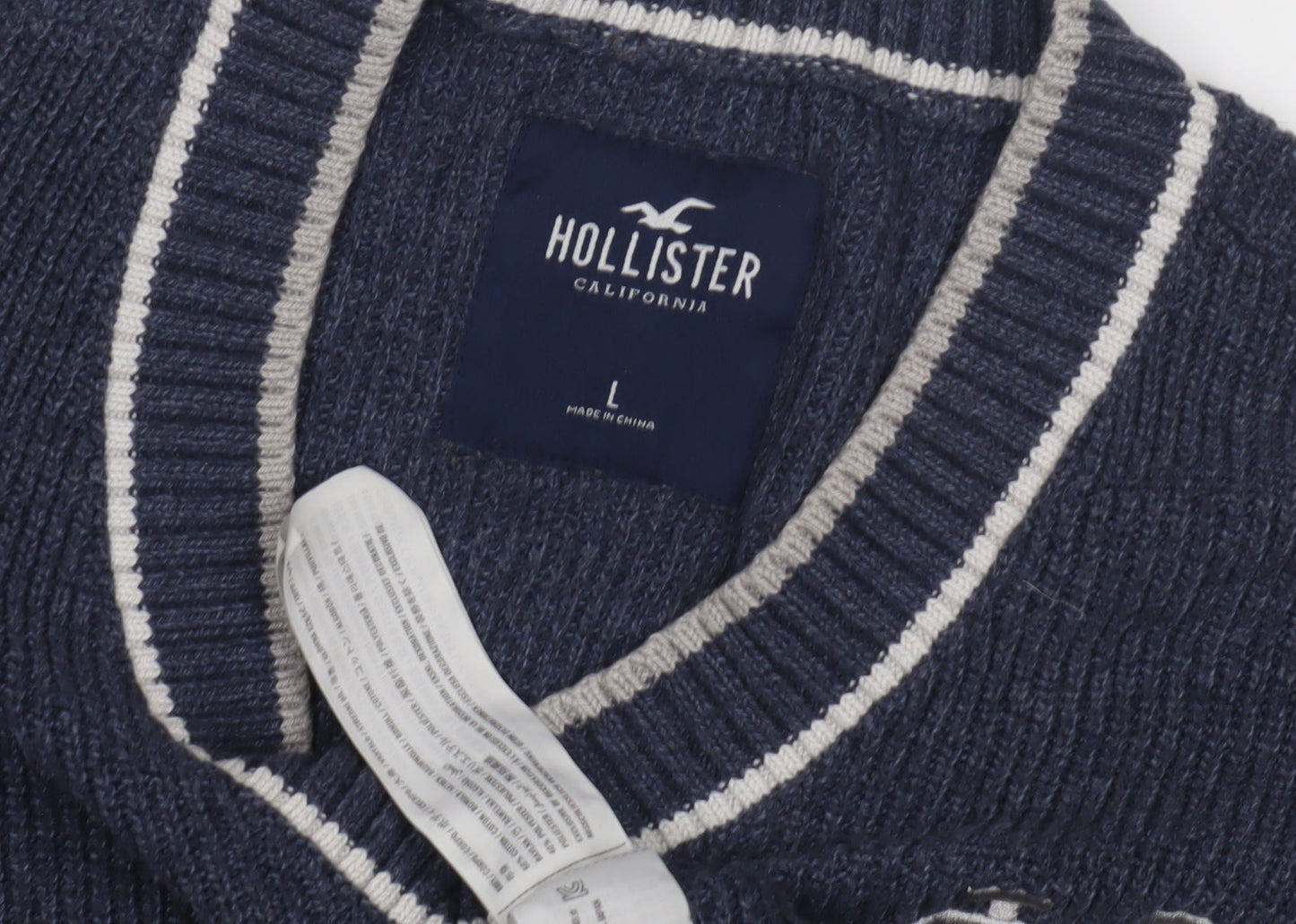 Hollister Men's Blue V-Neck Knit Jumper L, Logo Accent