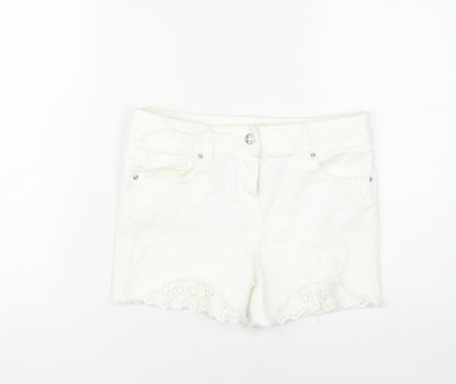 Next Women’s White Cut-Off Shorts Size 8