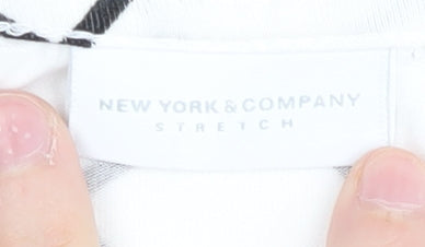 Womens UK Size M New York & Company White Basic T-Shirt