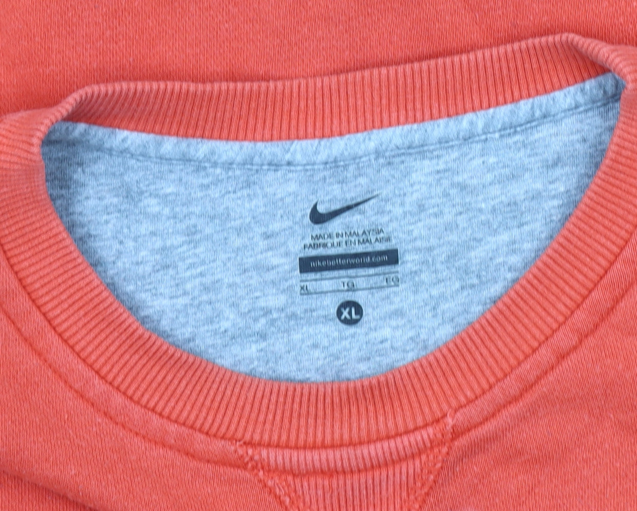 Nike Boys Orange Logo Sweatshirt XL Pullover Casual