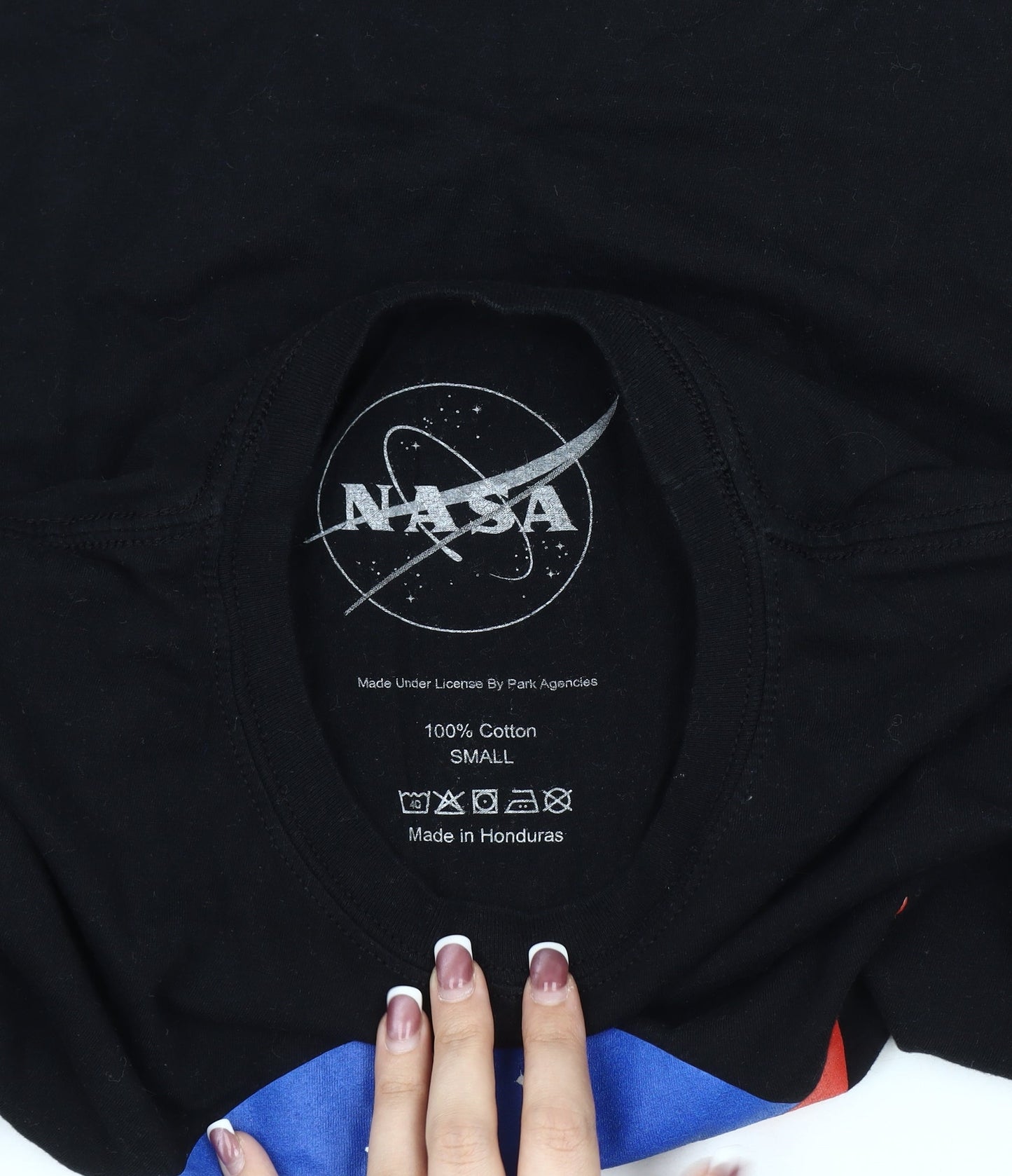 Unisex Adults UK Size S NASA Black Basic T-Shirt