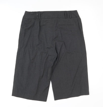 Laura Ashley Women's Black Bermuda Shorts Size 10