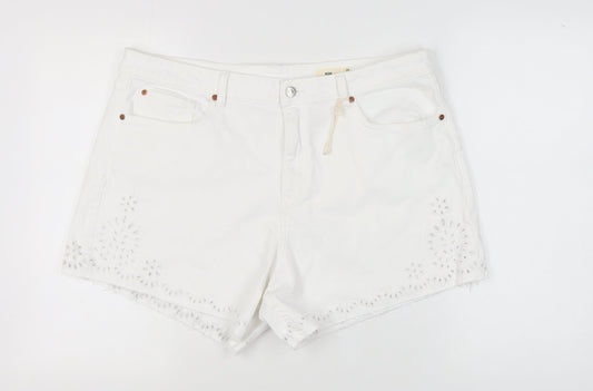 Marks and Spencer Women White Mom Shorts Size 20