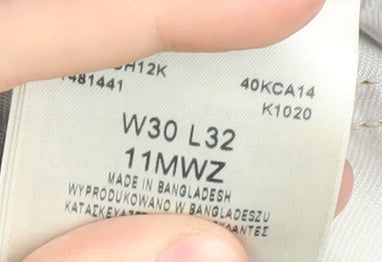 Wrangler Men's Blue Straight Jeans, Size 32, Classic Style