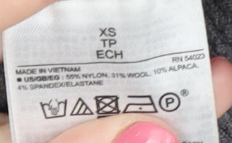 Banana Republic Women's Grey Striped Pullover Jumper XS