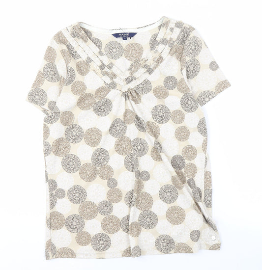 Maine New England Women's Beige Geometric T-Shirt