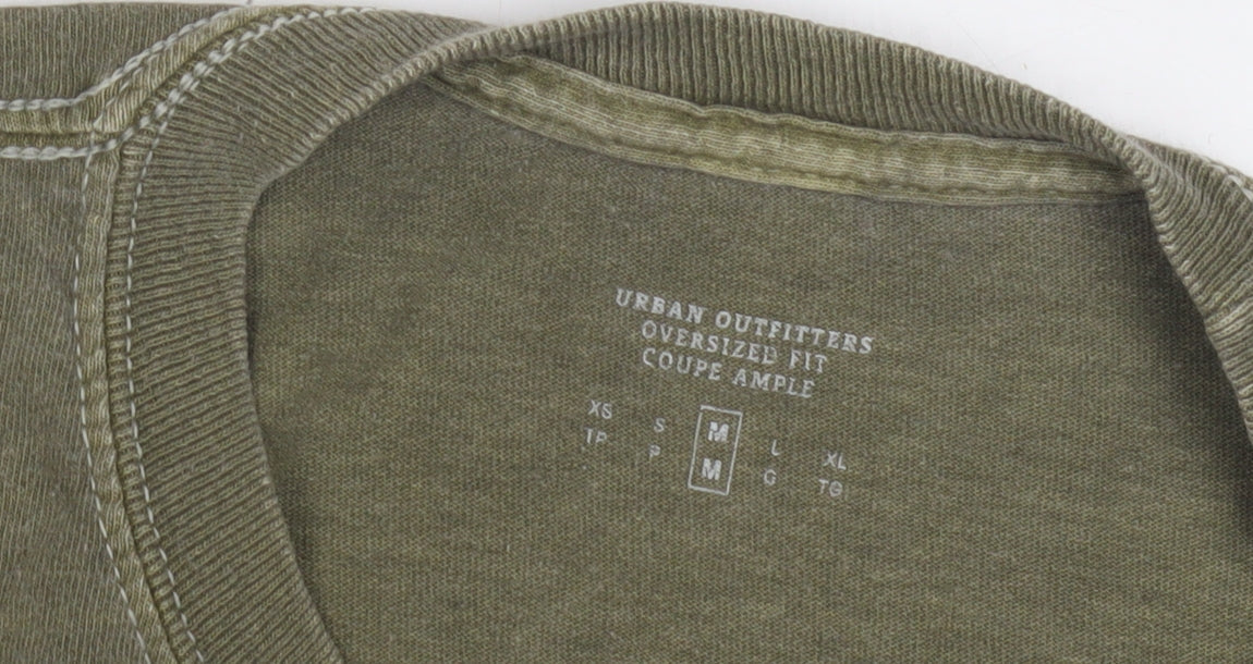 Urban Outfitters Men's Green Oversized Long Sleeve T-Shirt