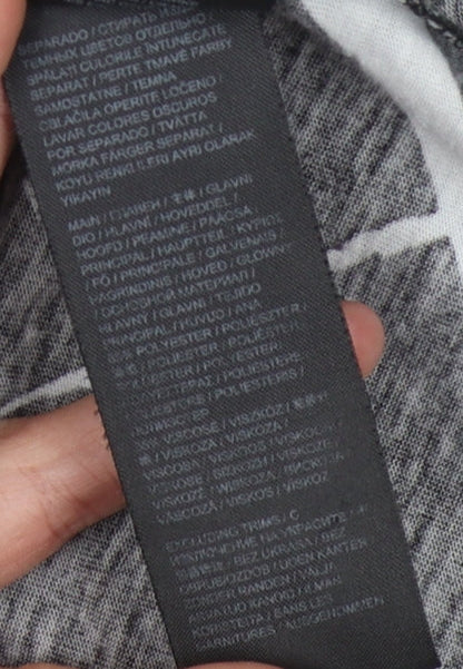 Capsule Women's Black Geometric Long Sleeve Top