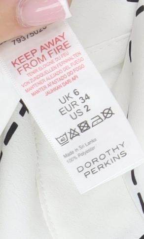 Womens UK Size 6 Dorothy Perkins White Basic Button-Up