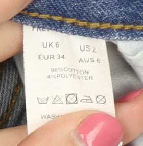 PrettyLittleThing Women's Blue Petite Distressed Jeans