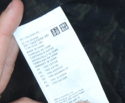 Uniqlo Men's Green Camouflage Button-Up Shirt M