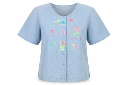 Northern Treasures Women's Blue Embroidered Button-Up Shirt M