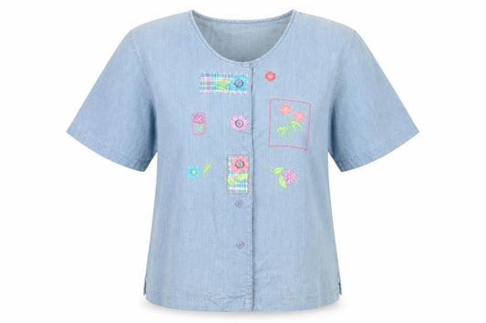 Northern Treasures Women's Blue Embroidered Button-Up Shirt M