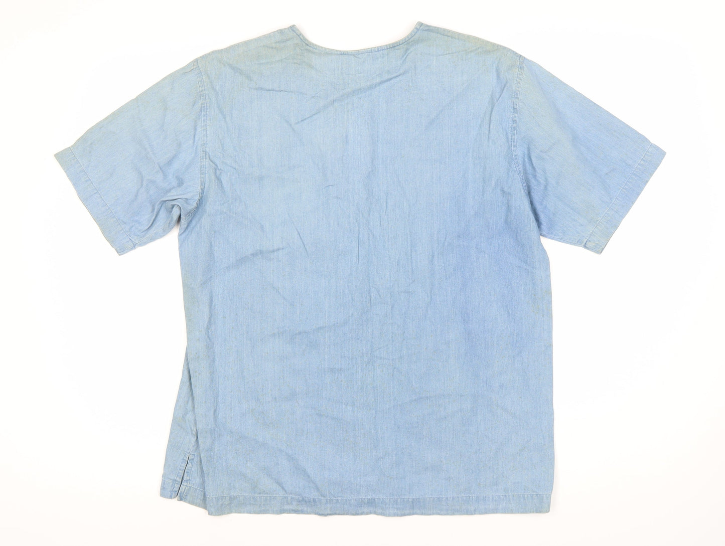 Northern Treasures Women's Blue Embroidered Button-Up Shirt M