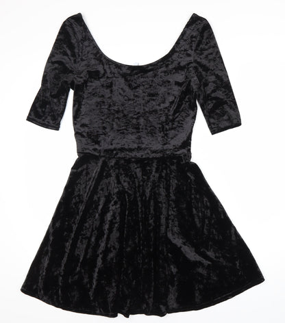 New Look Women’s Black Velvet Scoop Neck Dress