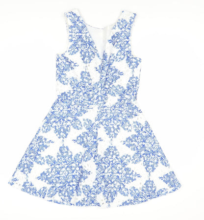 QUIZ Women's Blue White Geometric Dress Size 8