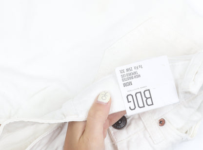 BDG Urban Outfitters Women’s White High Rise Mom Jeans, W25 L32