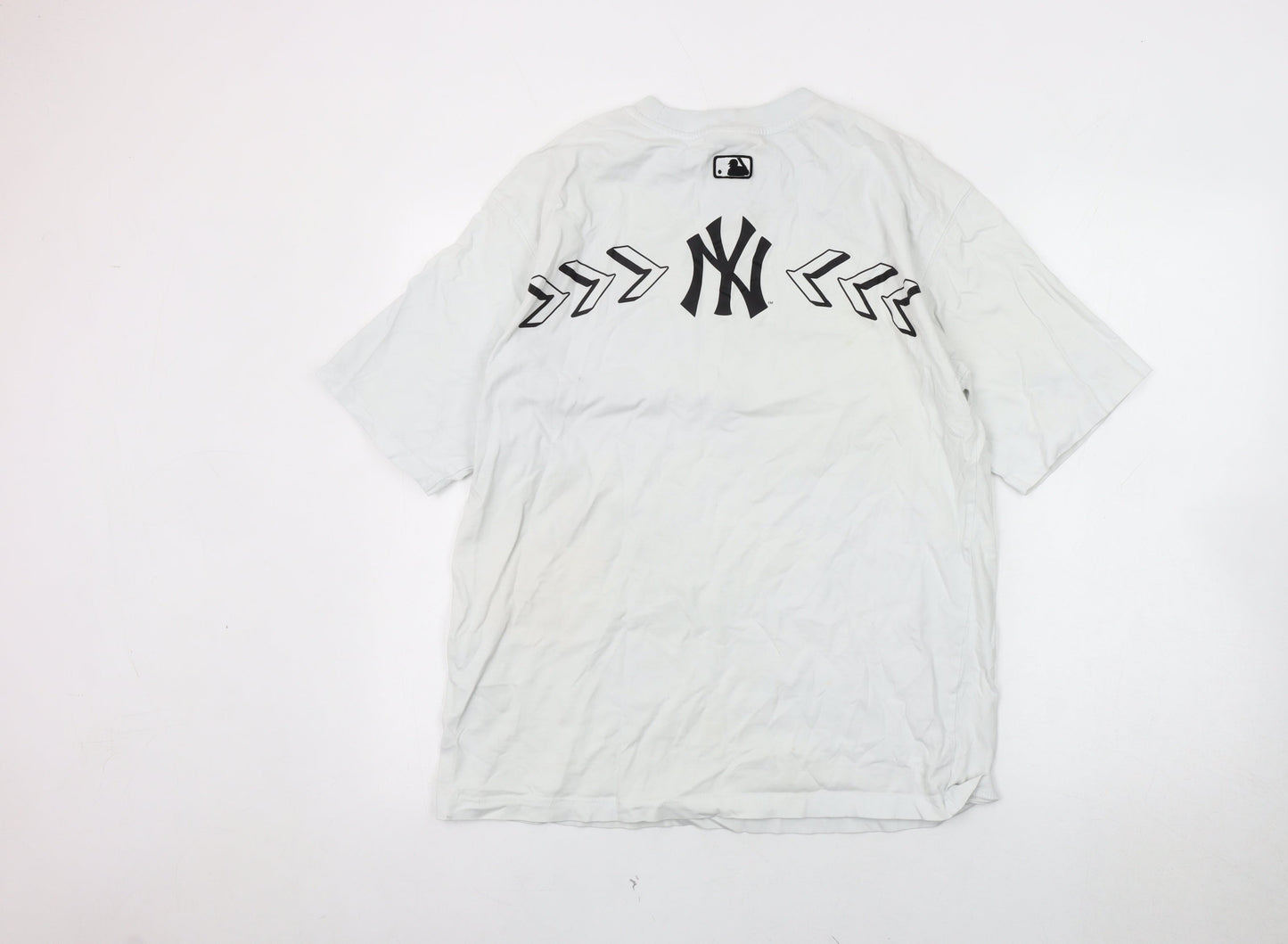 MLB Men's White Graphic Print T-Shirt - Medium